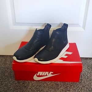 Womens nike air max thea mid